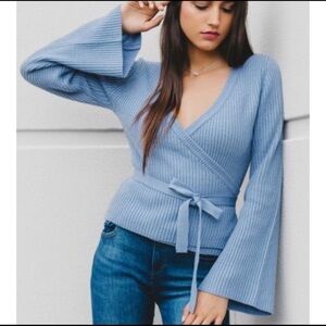🔥 New Cupcakes & Cashmere blue Chavi wrap sweater bell sleeves Small